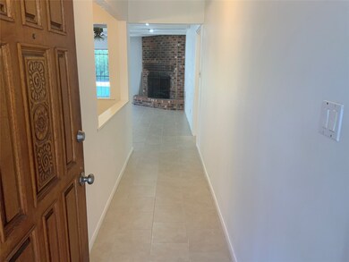 7710 Ashmole Ln, Houston, TX 77088 - photo 3