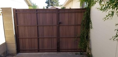3425 side yard gate