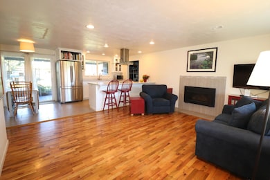 2473 Corona Ave, Medford, OR 97504 - photo 4