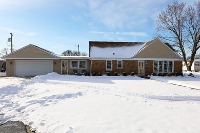 4521 Hirschberg Ct, Schiller Park, IL 60176 - photo 2
