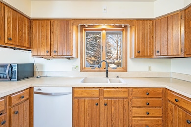 225 S 7th Ave E unit E, Truman, MN 56088 - photo 7