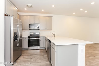 1605 Cluny Rd, Jacksonville, FL 32218 - photo 2