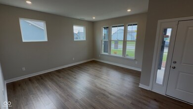 9799 Creekside Cir, McCordsville, IN 46055 - photo 7