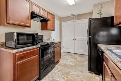 406 Jernigan St, Fayetteville, NC 28306 - photo 7