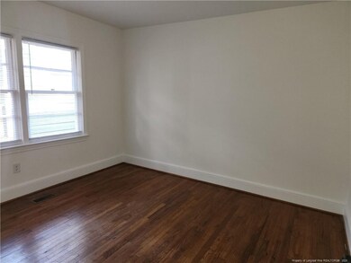 313 Oakridge Ave, Fayetteville, NC 28305 - photo 6