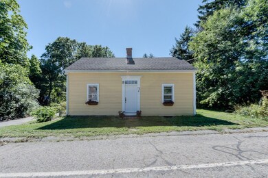 7 Gardner Rd, Hubbardston, MA 01452 - photo 2