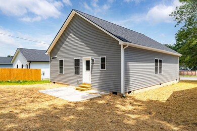 1522 2nd St, Waynesboro, VA 22980 - photo 6