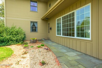 Screen - 10 Ramsey Ave Great Barrington