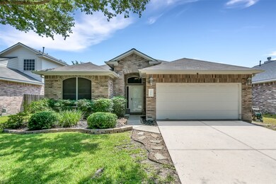 31618 Forest Oak Park Ct, Conroe, TX 77385 - photo 2