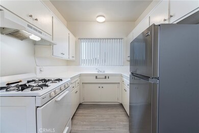 2312 Vanderbilt Ln unit 10, Redondo Beach, CA 90278 - photo 6