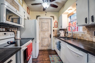 17804 Morningside Dr, Helotes, TX 78023 - photo 5