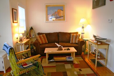 6 Shore Rd., U-22, 1