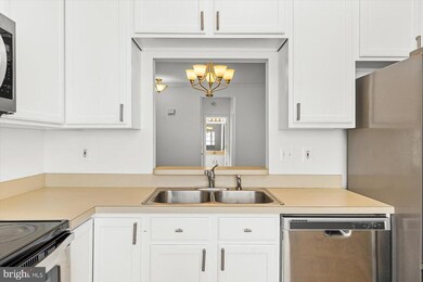 6906 Winthrop Ct, Fredericksburg, VA 22407 - photo 7