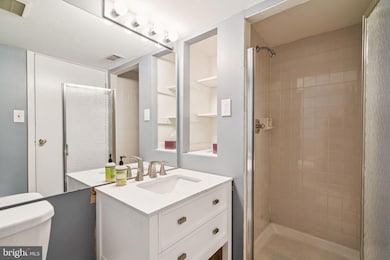 19 Cuthbert St unit B, Philadelphia, PA 19106 - photo 7