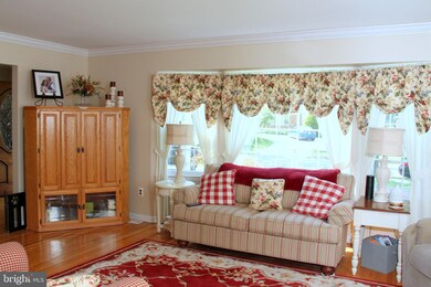 513 Perry Dr, Mount Laurel, NJ 08054 - photo 3