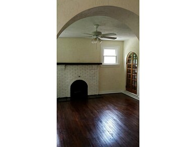 Living Room. Wonderful original architectural feat