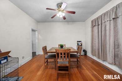 2006 Claussen St, Davenport, IA 52802 - photo 6