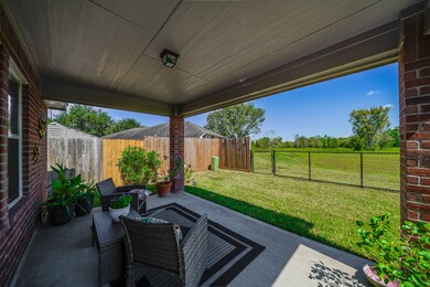 5308 Carmichael Cir, Alvin, TX 77511 - photo 6