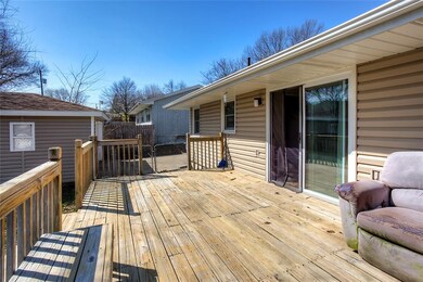 3107 E 26th St, Des Moines, IA 50317 - photo 2
