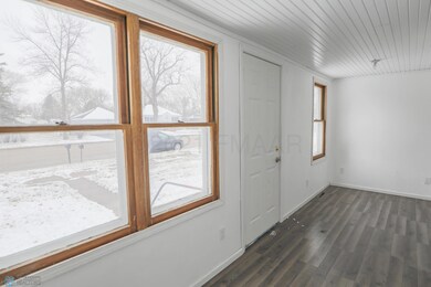 Front Porch/Entry