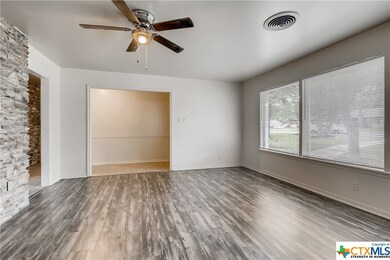 104 Nichols Dr, San Marcos, TX 78666 - photo 4