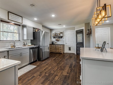 904 NE 12th St, Wagoner, OK 74467 - photo 7