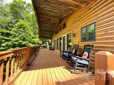 Nice Deck to Enjoy Views