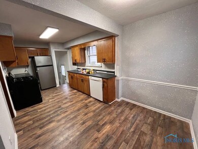 3945 Hazelhurst Ave, Toledo, OH 43612 - photo 7