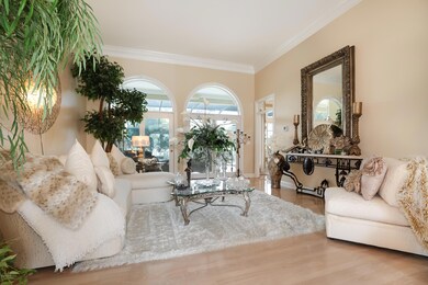 006_Living Room