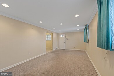 1304 Balfour Ct, Hyattsville, MD 20782 - photo 4