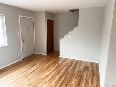 25843 Salem St unit 48, Roseville, MI 48066 - photo 4