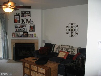 12927 Grays Pointe Rd unit 12927A, Fairfax, VA 22033 - photo 3