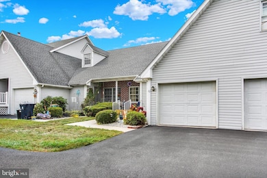 67 Hunters Trail unit 2, Gettysburg, PA 17325 - photo 3