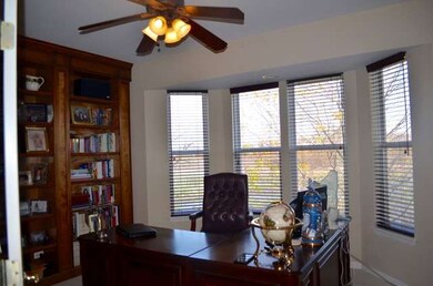 8 Rock River Ct, Algonquin, IL 60102 - photo 5