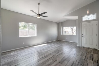 637 S Hall St Mesa AZ 85204-large-002-1-