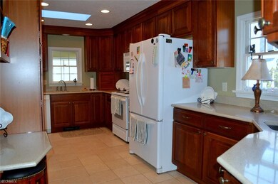 76 Indiana Rd, Vermilion, OH 44089 - photo 4