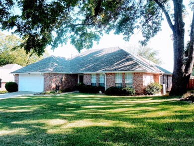 2510 Holiday St, Denison, TX 75020 - photo 2