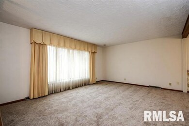 unlisted-address, Moline, IL 61265 - photo 3