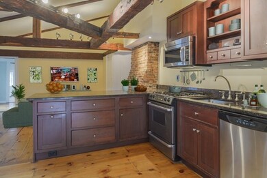 53 Bromfield St unit 5, Newburyport, MA 01950 - photo 3