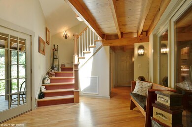 03_41132StateHwyEPrivateDrB_32_Foyer_HiR