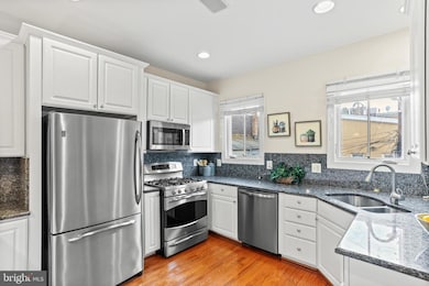 23 Yogurt Ln, Baltimore, MD 21231 - photo 7