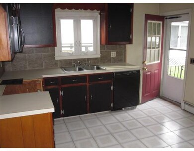 21 Heath St, Riverside, RI 02915 - photo 2