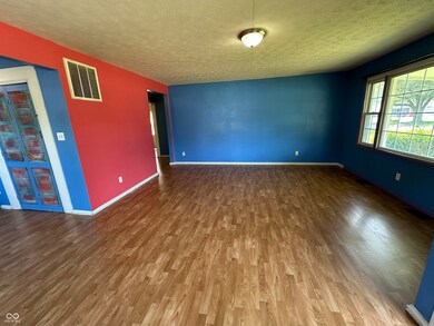 2133 10th St, Columbus, IN 47201 - photo 6