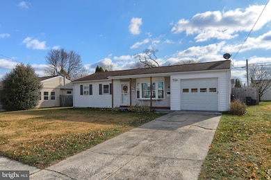 804 E Birch St, Palmyra, PA 17078 - photo 3