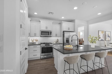 18126 W Hiddenview Dr, Goodyear, AZ 85338 - photo 6