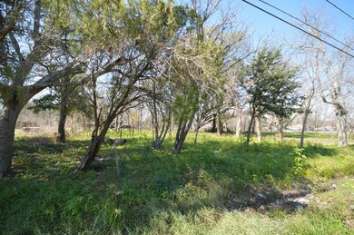 3015 Staples St, Houston, TX 77026 - photo 2