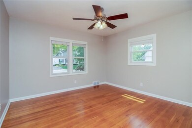 2606 47th St, Des Moines, IA 50310 - photo 5