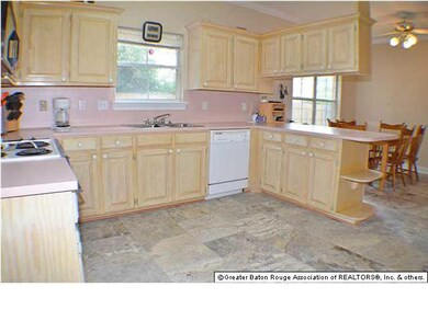 Plenty of cabinets and ample storage in the kitche