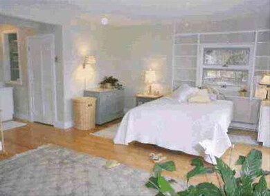 21 Old Oklahoma Rd, Vineyard Haven, MA 02568 - photo 4