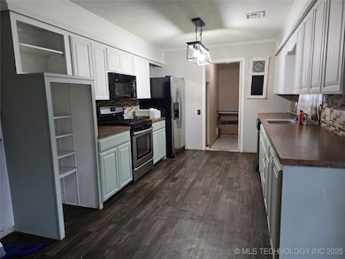 309 Hillcrest St, Pawnee, OK 74058 - photo 5